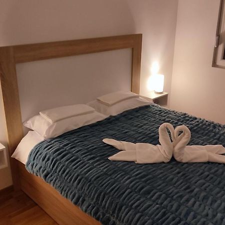 Apartmani Stari Aerodrom 포드고리차 외부 사진