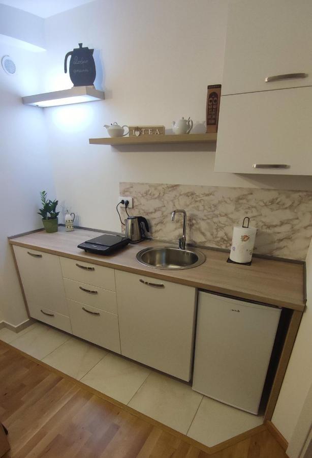 Apartmani Stari Aerodrom 포드고리차 외부 사진