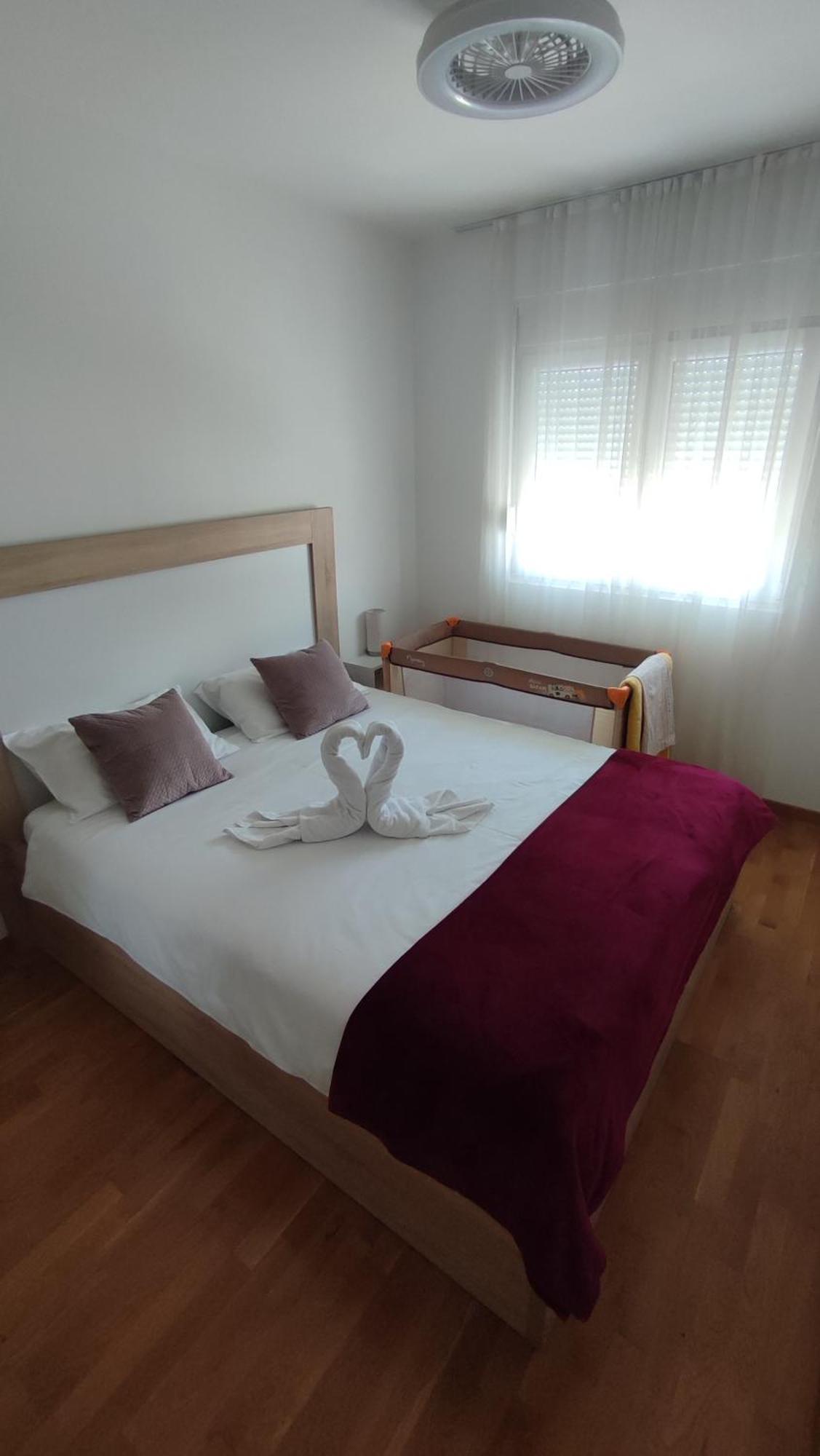 Apartmani Stari Aerodrom 포드고리차 외부 사진